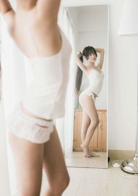 欧美萝莉av番号_高清完整版